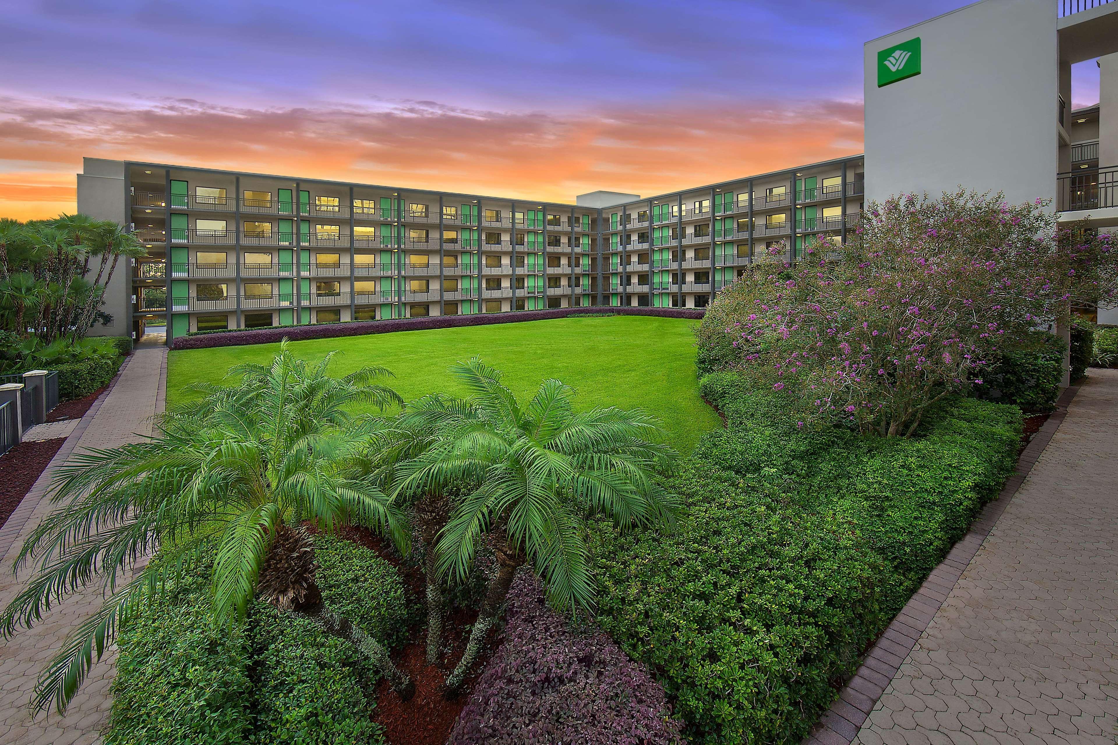 Wyndham Garden Lake Buena Vista - Disney Springs Area Bagian luar foto